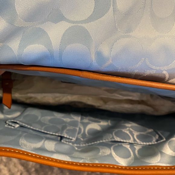 New tan Coach handbag closet staple classic - Picture 8 of 12